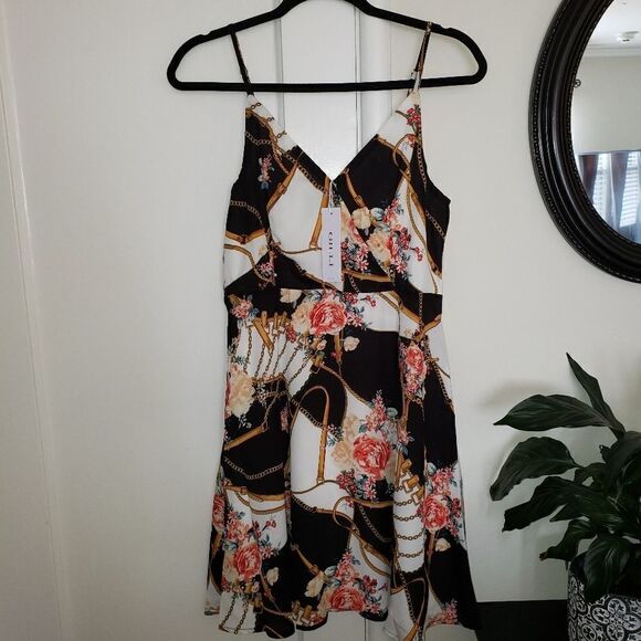 Gilli Spaghetti Strap V-Neck Lined Dress - Picture 1 of 8